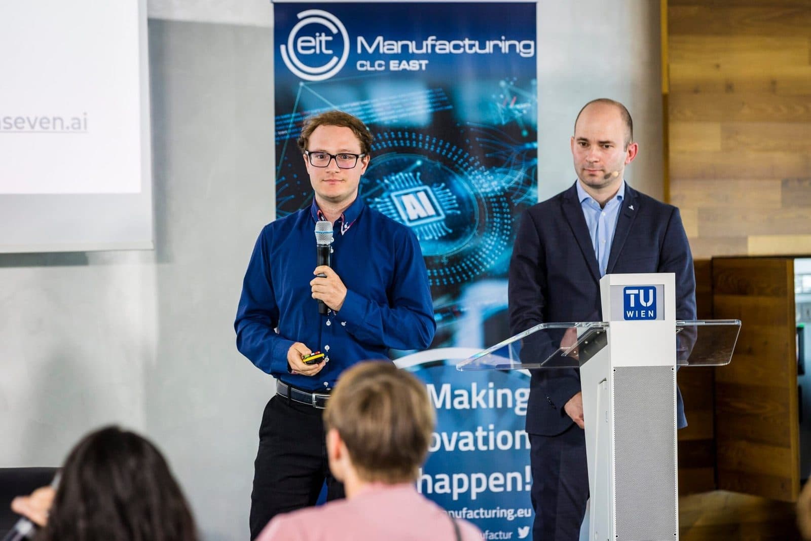 Startup pitch at EIT Manufacturing Day